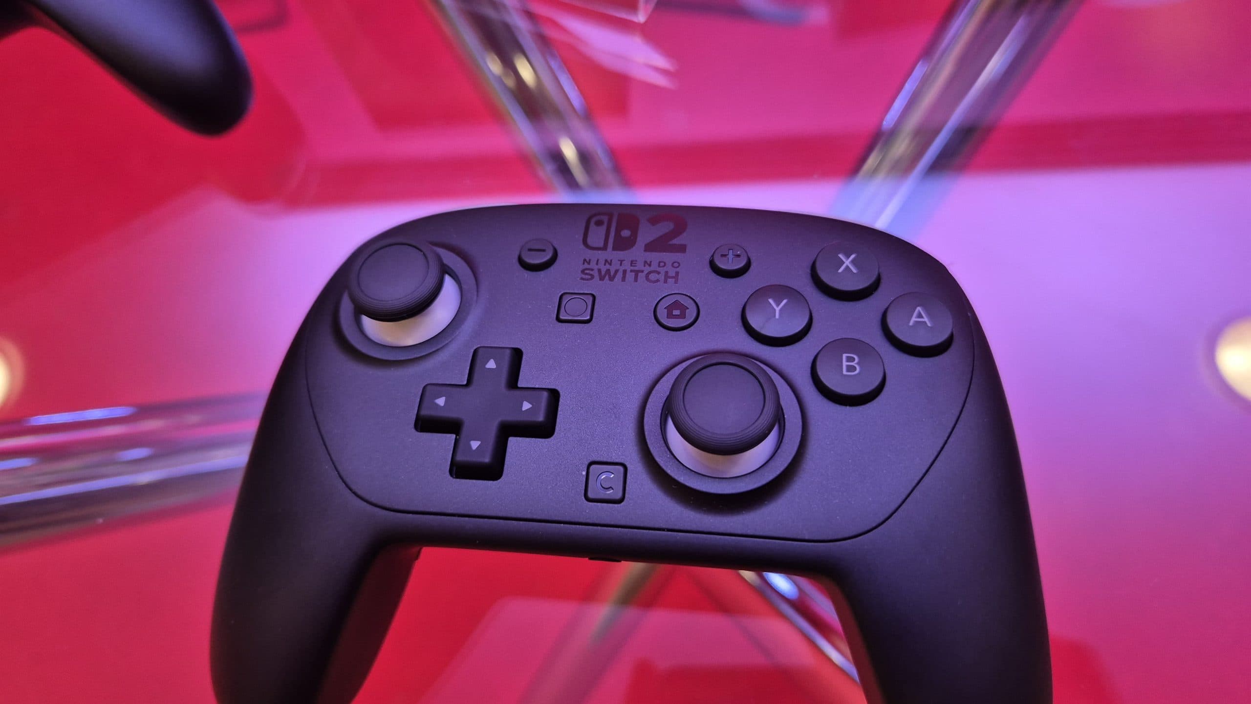 Switch 2: Pro Controller 2 não funciona com Nintendo Switch 1