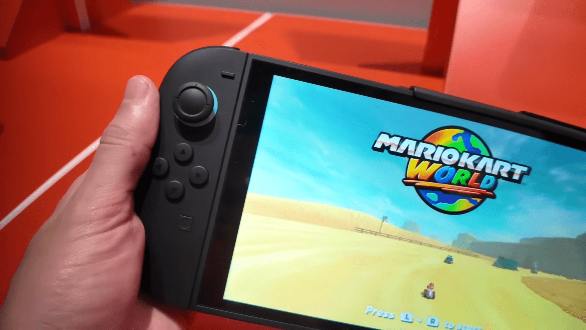 Nintendo Switch 2 chega com película de proteção de fábrica